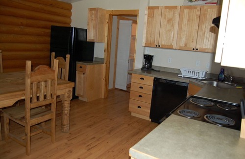 Moran Cabin | Cute 2/1 Cabin With Full Kitchen And Teton Views