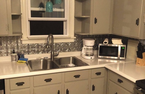 Aiken House | Cute 2 BR/1B home in quiet neighborhood near Aiken’s historic horse district.