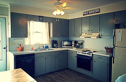 Southmont House | Cute and Cozy High Rock Lake Get-A-Way!