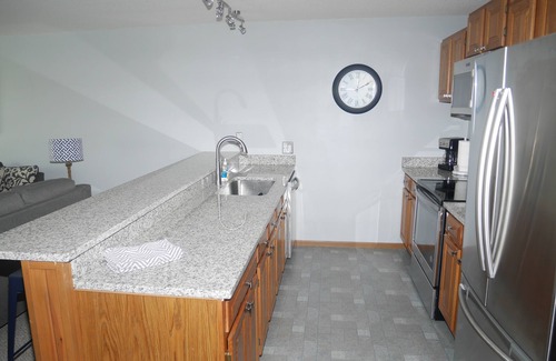 Osage Beach Condo | Cute and cozy lake condo with cove water views (30x10 slip FREE with a rent).