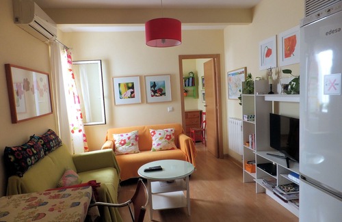 San Bartolome Apartment | CUTE AND QUIET APARTMENT, OPTIONAL PARKING, 2 BR, FREE PICK-UP