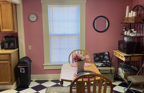 Lyndon Apartment | Cute apartment in Lyndonville, 10 mins from Burke Mountain and Kingdom Trails!