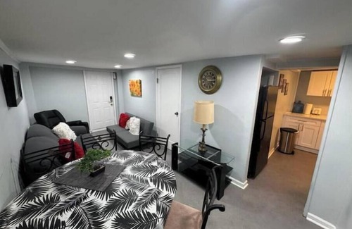 North Bergen Apartment | Cute apt Jersey Parking spac incl. at20 mins 2NY