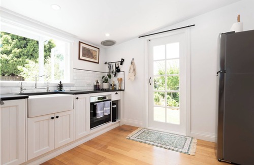 Evandale House | Cute as A Button Cottage in Charming Evandale