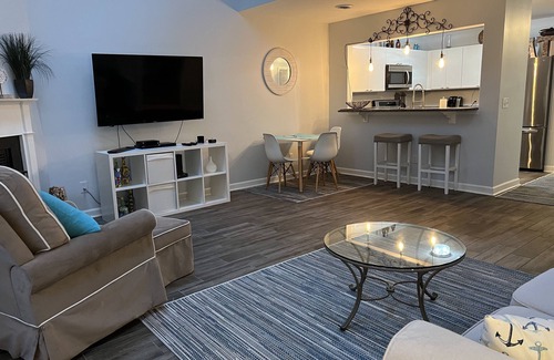 Wilmington Condo | Cute “beachy” condo -2 miles from the beach in quiet neighborhood