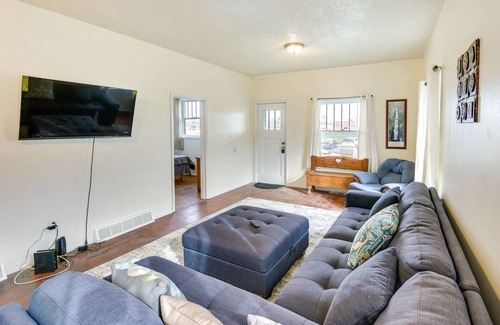 Bridgeport House | Cute Bridgeport Home Near Courthouse & Jail Rock!