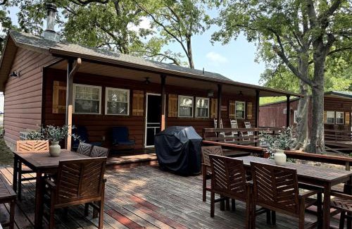 Cleora House | Cute Cabin Great for Family Getaways in Afton, Oklahoma