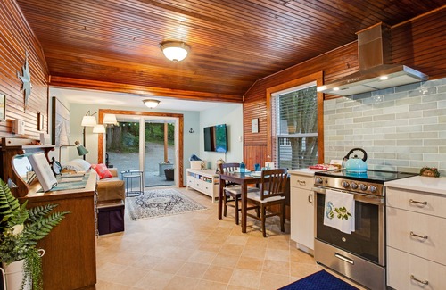 Camano Island Cottage | Cute cabin in gorgeous setting near the beach with firepit, WiFi, & private w/d