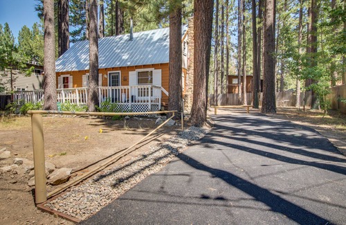 South Lake Tahoe Cabin | Cute cabin w/private hot tub, less than a mile from Lake Tahoe!