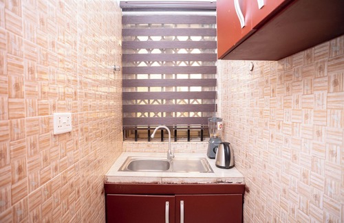 Amrahia Apartment | Cute & Comfy Condo Close to Highway
