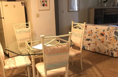 Clive Condo | Cute Condo - private heaven