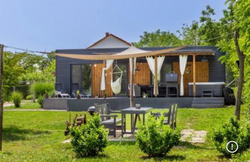 Balatonfuzfo Apartment | Cute Cottage
