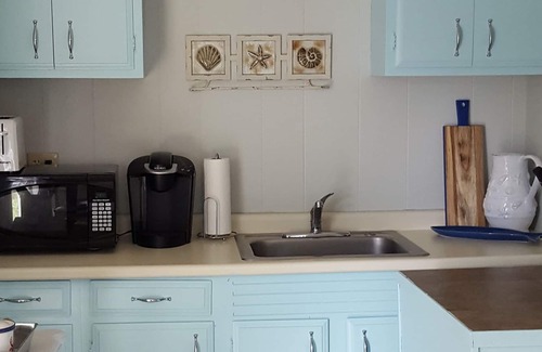Narragansett House | Cute cottage just steps to beautiful Scarborough beach