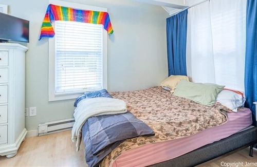 Narragansett House | Cute cottage just steps to beautiful Scarborough beach