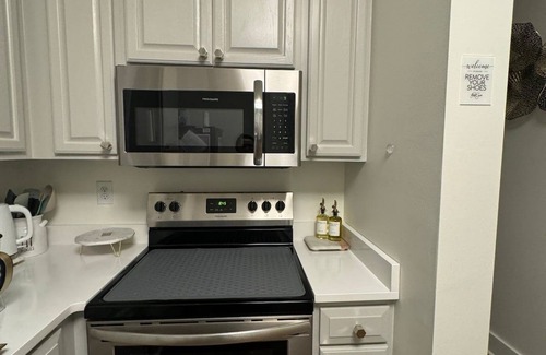 Ocean Springs House | Cute Cottage near downtown Ocean Springs and the Beach! Golf Cart District