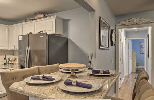 Tallahassee House | Cute Cottage nestled in the trees close to Doak Campbell Stadium