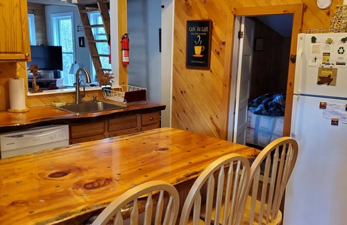 Groton Cottage | Cute, cozy cottage near lakes, rock climbing, restaurants, trails and fishing.