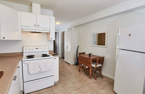 Guildford Apartment | Cute, Cozy Place to Call your Home Away From Home