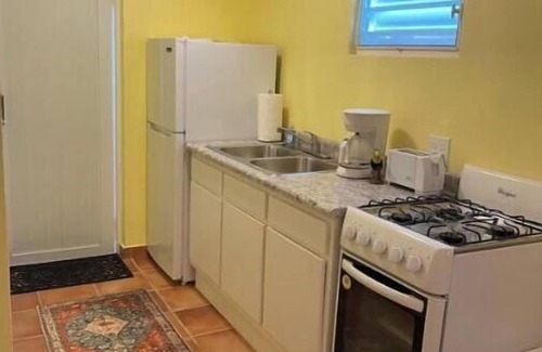 Quemados House | Cute n Cozy Apartment Near the Beach!