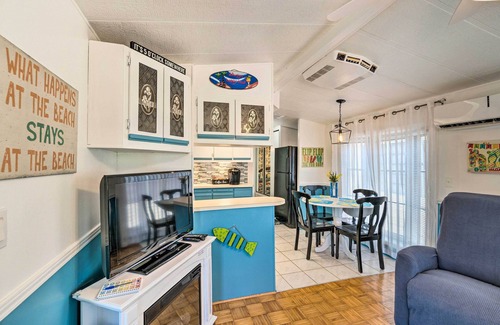 El Jobean Cottage | Cute Port Charlotte Home w/Resort Amenities!