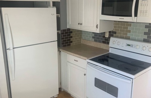 Sheboygan House | Cute Quiet Neighborhood Hideway
