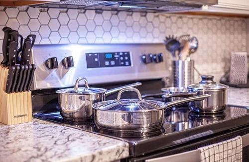 Crowley House | Cute Townhome South of Fort Worth