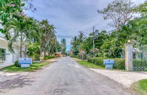 Puntarenas Apartment | Cute villa at beachfront property w/ shared pool & beautiful gardens!