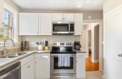 Montrose House | Cutie on Kenbridge - Long term stays welcome