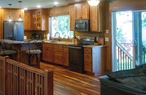 Ironton Cabin | Cuyuna Lake cabin retreat. Fish, hike, bike trails, star gazing, mins to town.