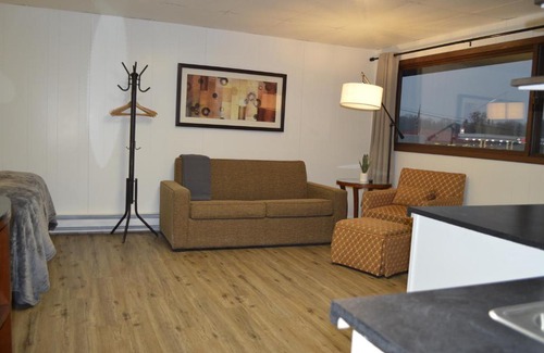 Deerwood Hotel | Cuyuna Lakes Stay