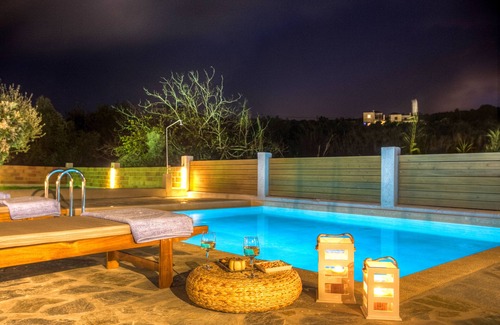 Kalyves Villa | Cyan Icons Villas with pool near Kalyves