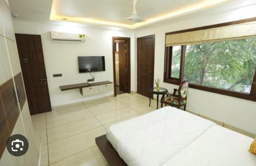DLF City House | Cyber Vista