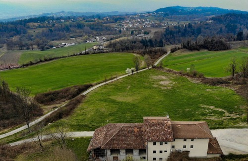 Belluno Apartment | Cyclamen - Room in nature with private bathroom