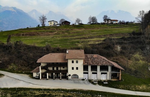 Belluno Apartment | Cyclamen - Room in nature with private bathroom