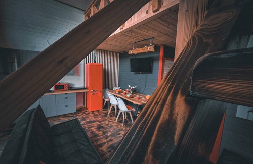 Zachelmie House | Czerwona stodoła w modern stylu. Zapraszamy do naszego świata barw i pomysłów.