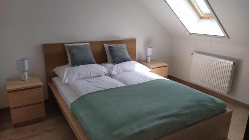 Tihany Apartment | Dália Apartman