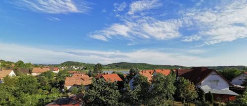 Tihany Apartment | Dália Apartman