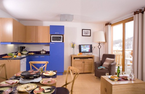 Les Orres Condo | Départ et retour ski aux pieds ! Appartement 7p