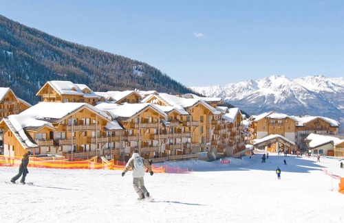 Les Orres Condo | Départ et retour ski aux pieds ! Appartement 7p