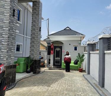 Ibadan Apartment | D'EXQUISITE APARTMENTS -Ibadan