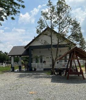 Pendang District House | D'LaMar Homestay