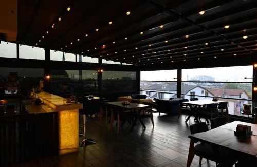 Basiskele Hotel | D'LUX BOUTİQUE HOTEL