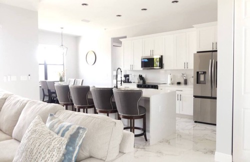 Jacarandas Apartment | D`Marsha - ESQUISITE