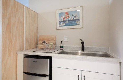 Playa Del Rey Apartment | #D Ocean Beach Organic Studio