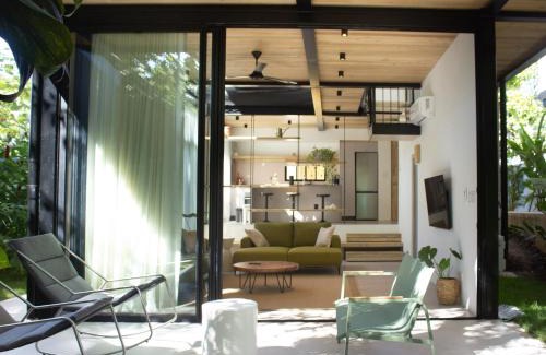 Carmen Villa | D'Palm Villas
