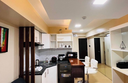 Mandurriao Apartment | D Tower Very Comfortable Room for 3