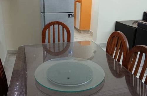Hyderabad House | D1 Spacious & peaceful 2 bed house with parking