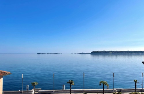 Gardone Riviera Apartment | D1MORA Riva Serena Apartment for 3 people with large balcony frontlake
