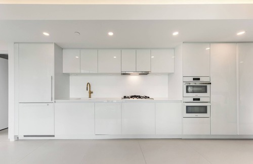 Coal Harbour Condo | D28 - Bold. Iconic. Unforgettable. 2BR at The Butterfly