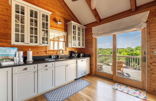 Duck House | D4302 Shore Enough. Semi-OF, Sanderling, Elevator, PETS OK, Community Pool